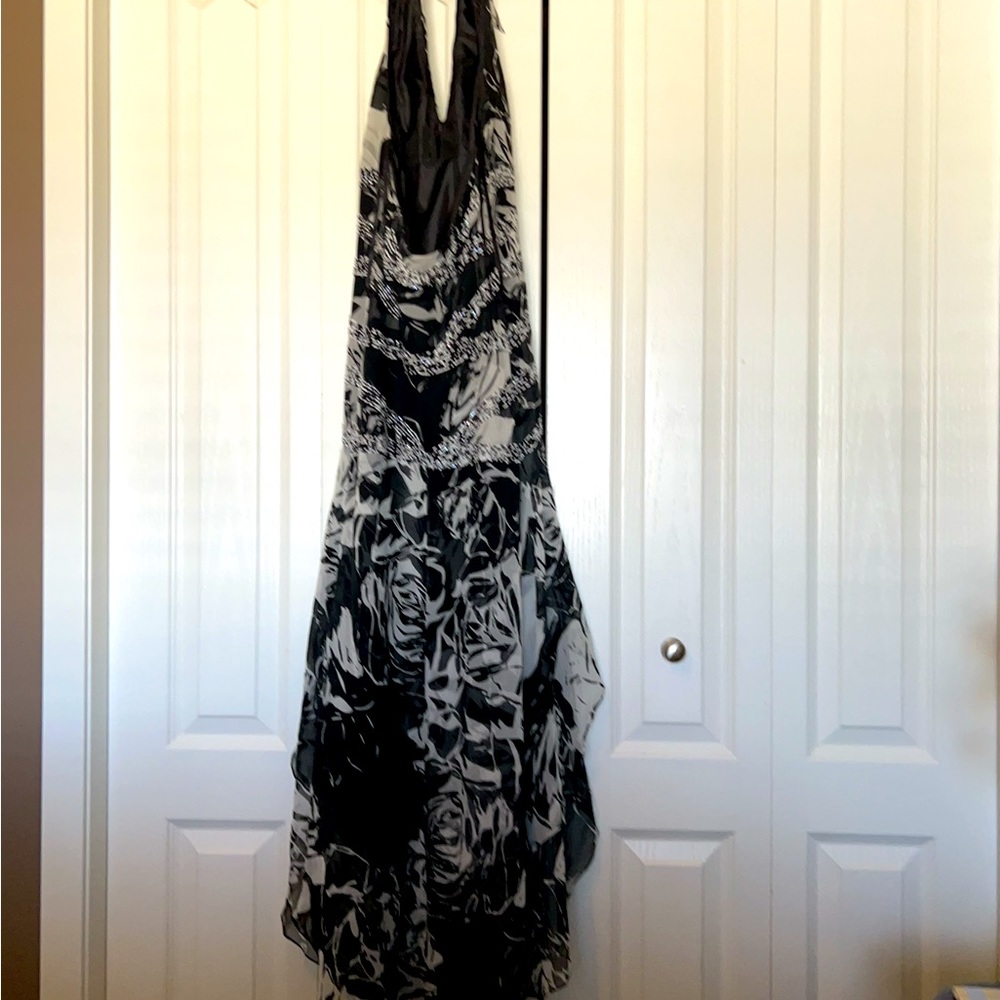 Gorgeous summer long flowy dress